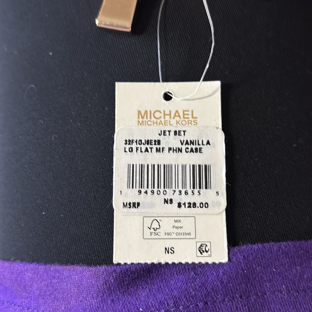 Michael Kors Jet Set Vanilla Wallet/Wristlet - Picture 8 of 8